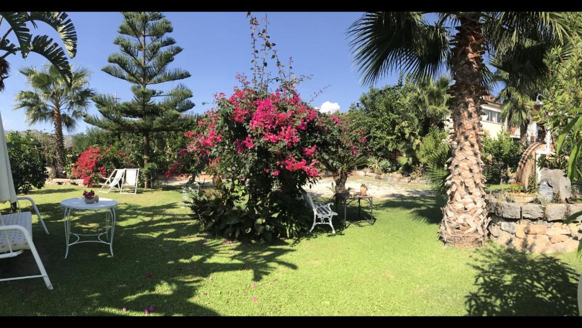 La Capanna Di Giuseppe E Maria Bed & Breakfast Taormina Exterior photo